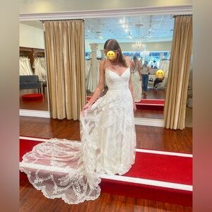 BRAND NEW, UNWORN, UNALTERED WEDDING DRESS!